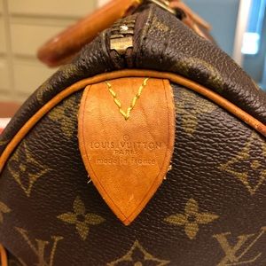 Louis Vuitton Vintage Monogram Speedy 30